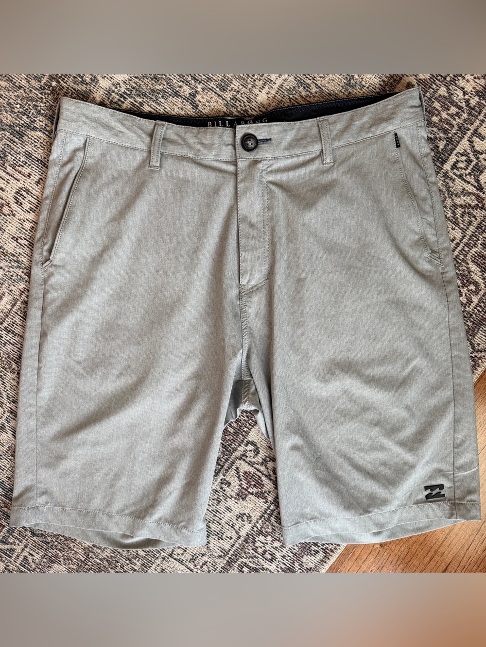Billabong Platinum X Men’s Hybrid Shorts Size 33 Gray 4 Way Stretch